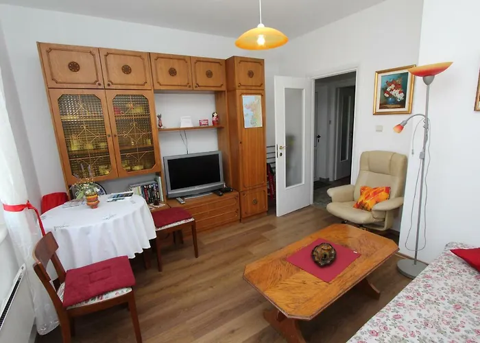 Apartment Dina