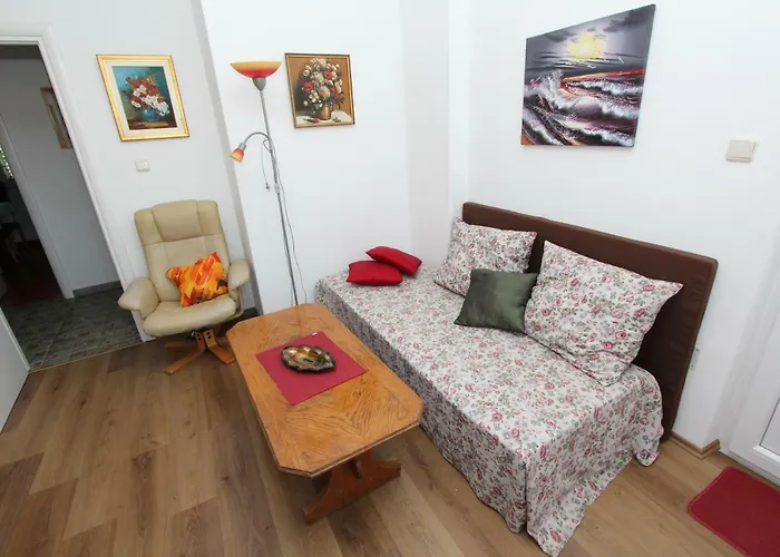 Apartment Dina
