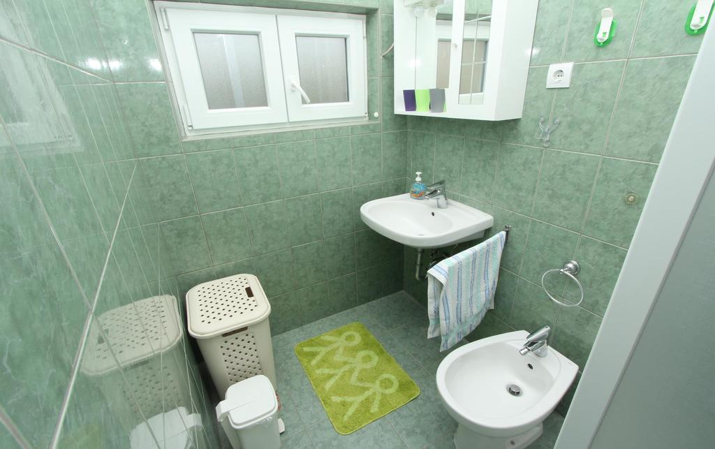 Dina Apartment *